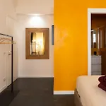 Embassy Pensjonat 4*